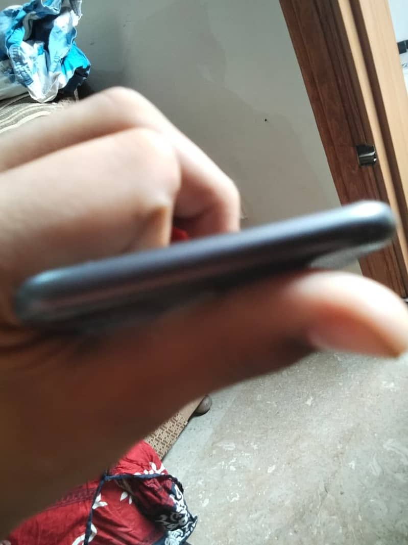 Apple iPhone 8 0