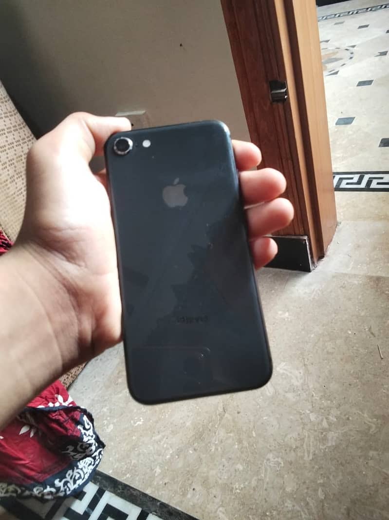 Apple iPhone 8 2