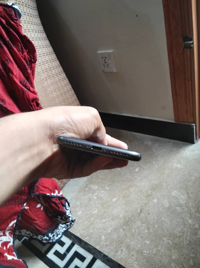 Apple iPhone 8 7