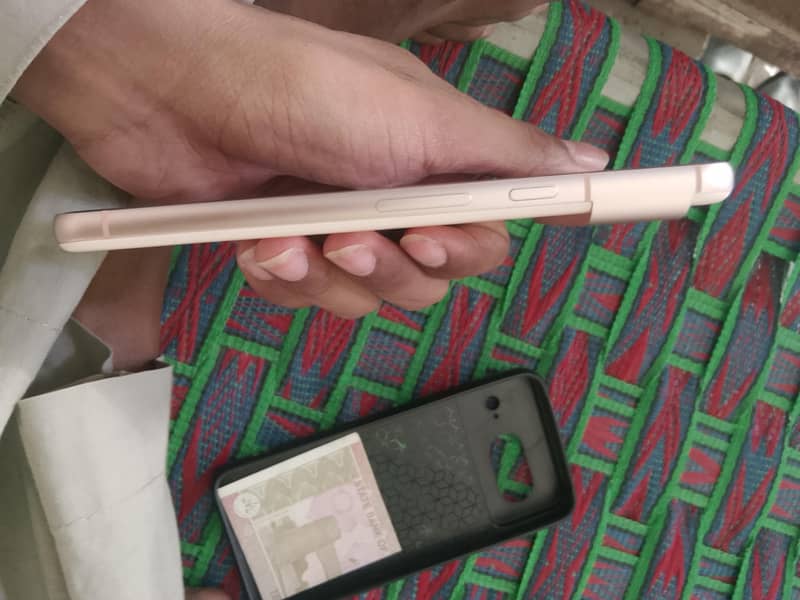 Google Pixel 8 2
