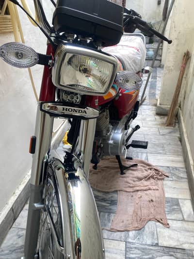 I am selling my Honda 125 2026 Model in lush condition