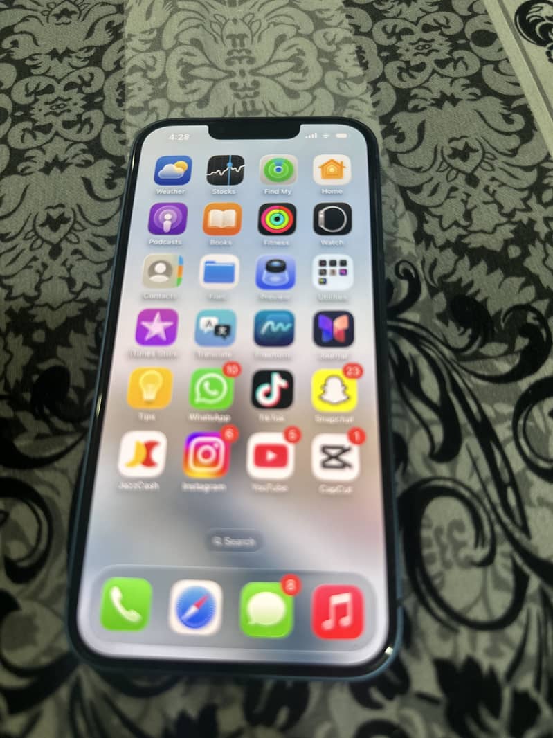 Apple iPhone 13 2