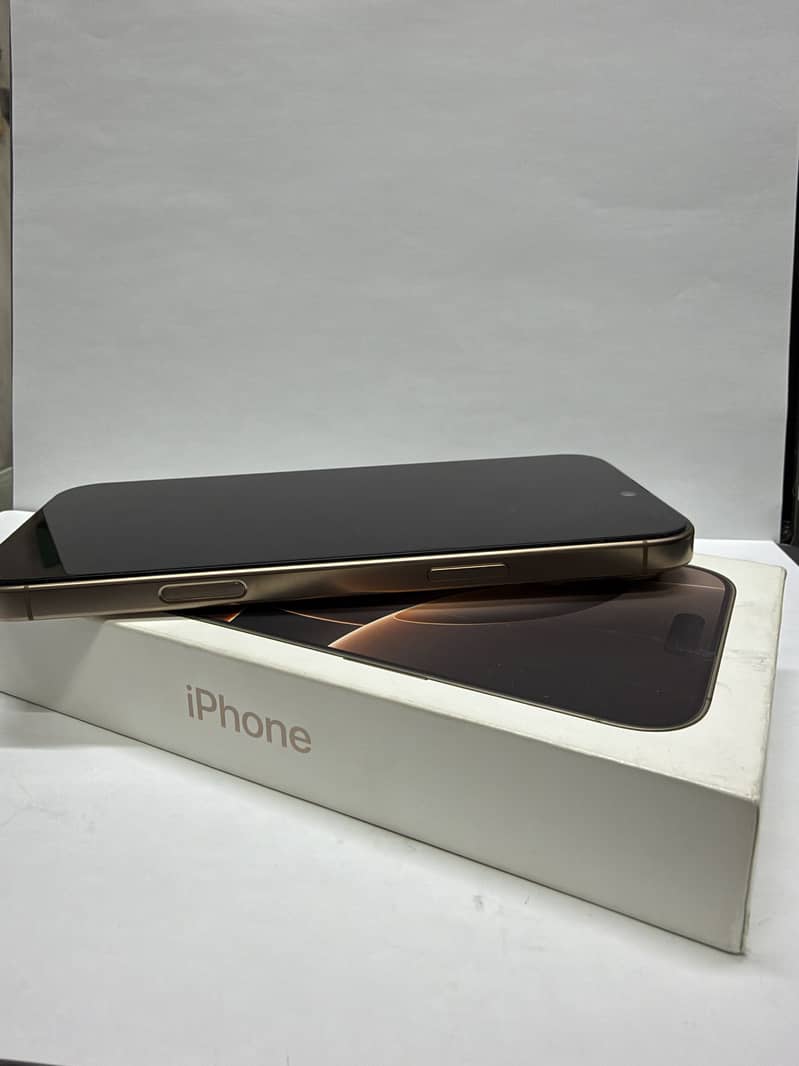 Apple iPhone 16 Pro Max 3