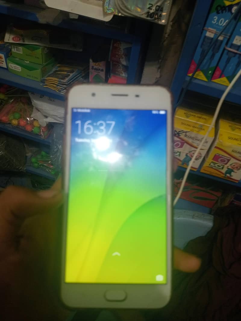 OPPO A57 0