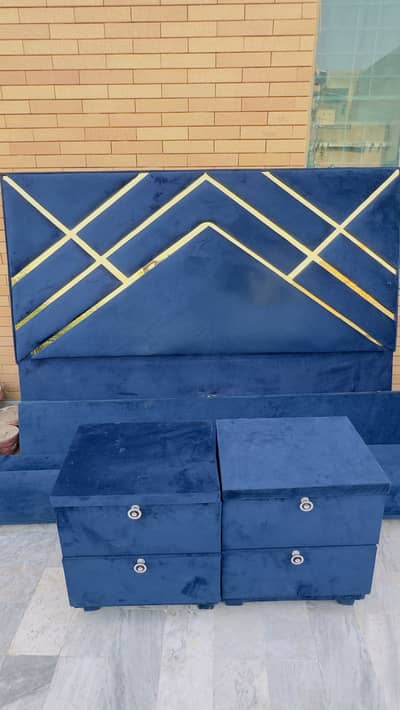 Double bed with side tables