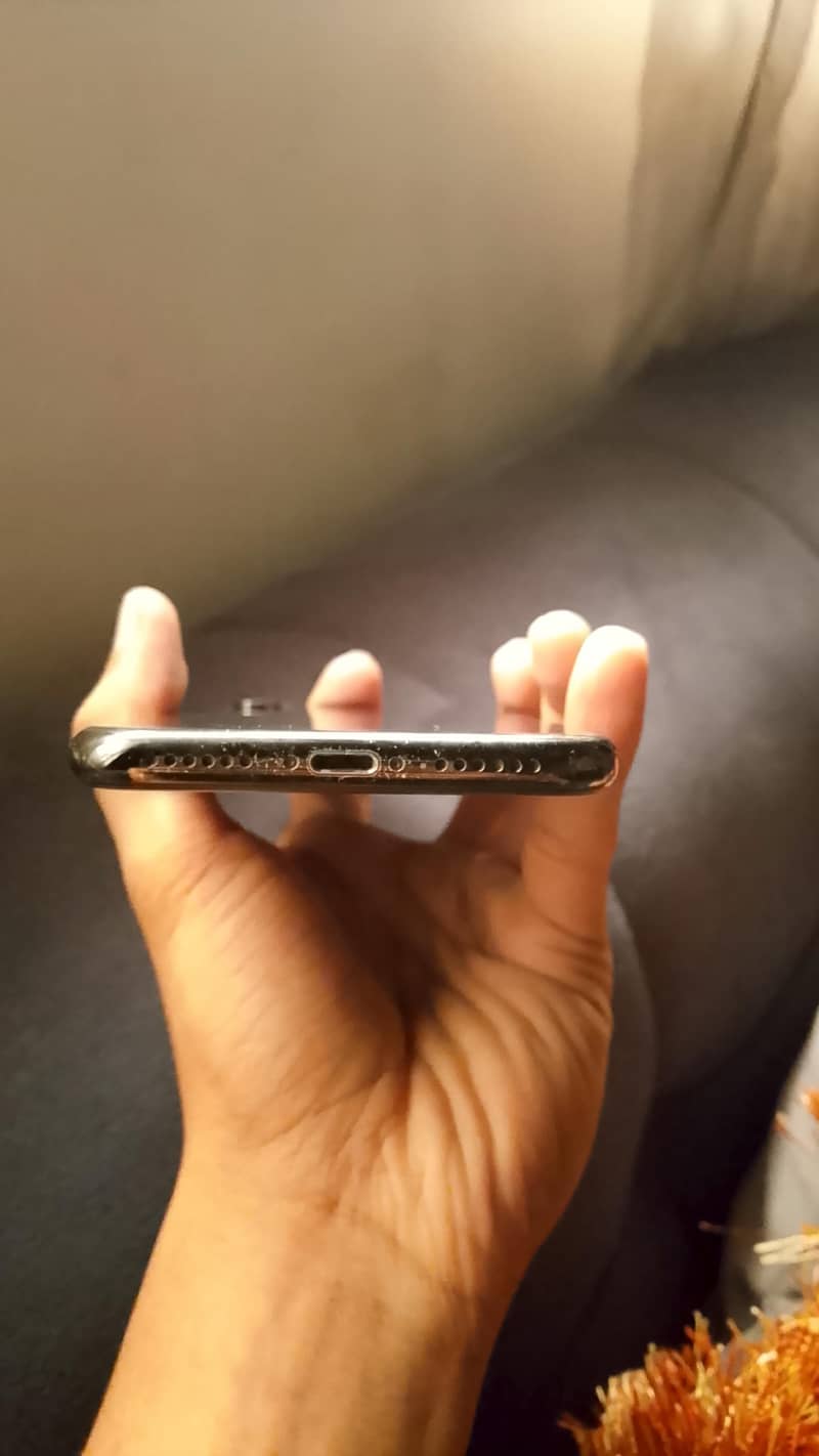 Apple iPhone X 0