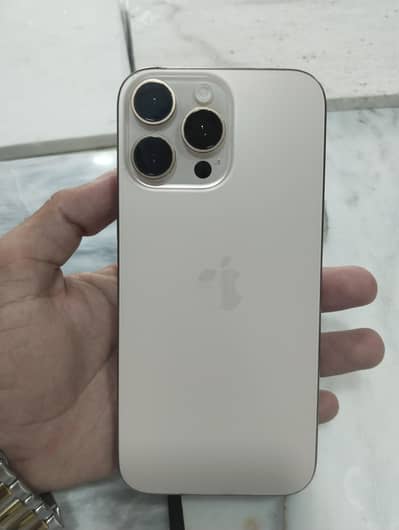 Apple iPhone 16 Pro Max