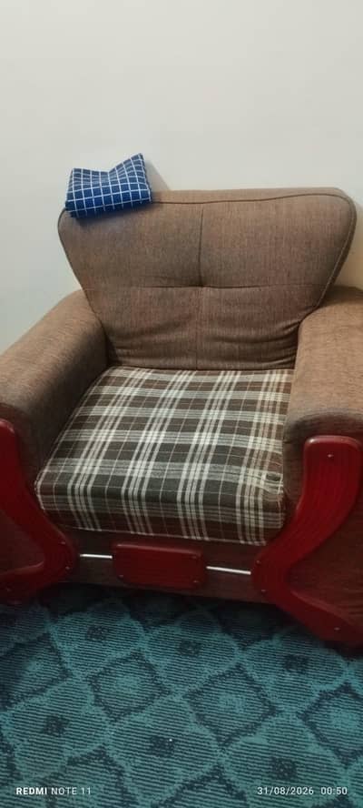 5 seater comfortable sofa