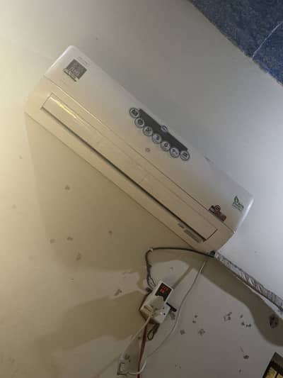 PEL 1.5 Ton Inverter AC – 1 Year Used, Excellent Condition