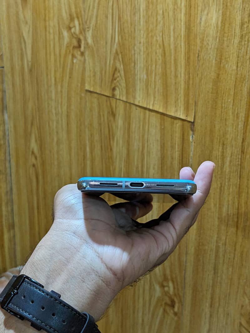 Google Pixel 8 Pro 2
