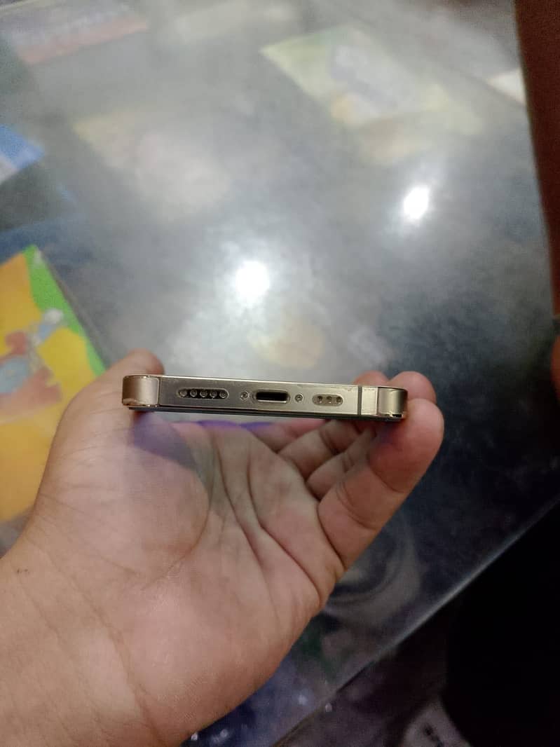 Apple iPhone 13 Pro 1