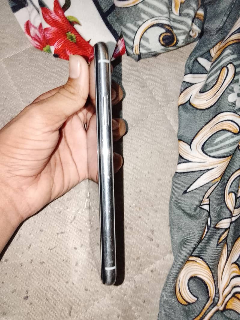 Apple iPhone X 2