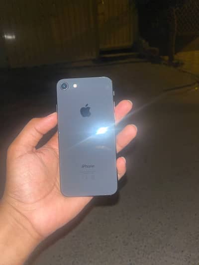 Apple iPhone 8