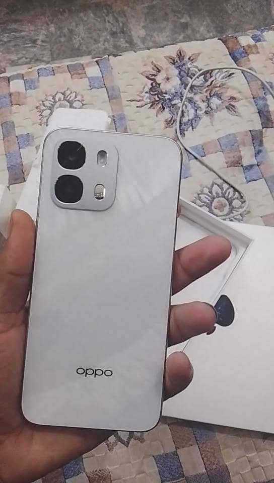 OPPO A6s 0