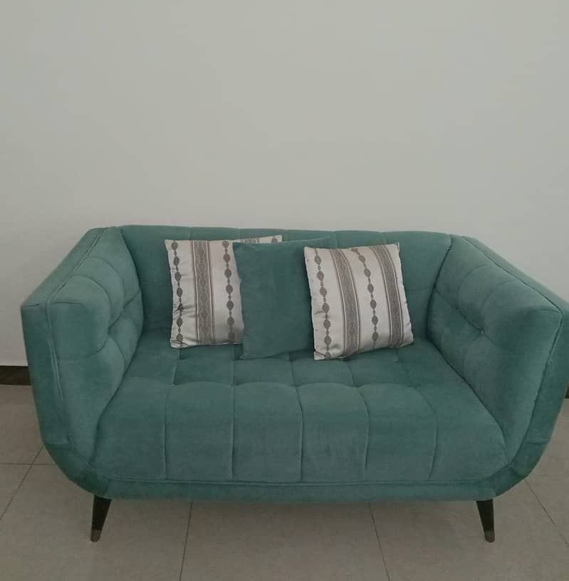 Elegant sofa 0