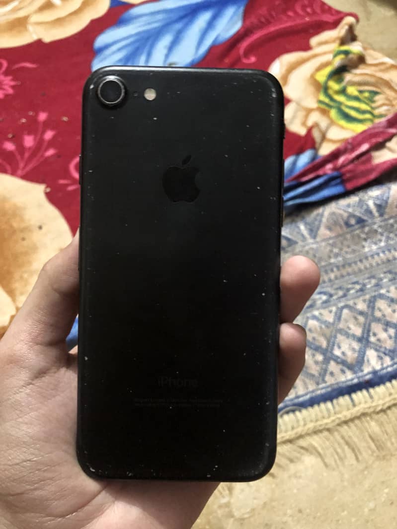 Apple iPhone 7 1