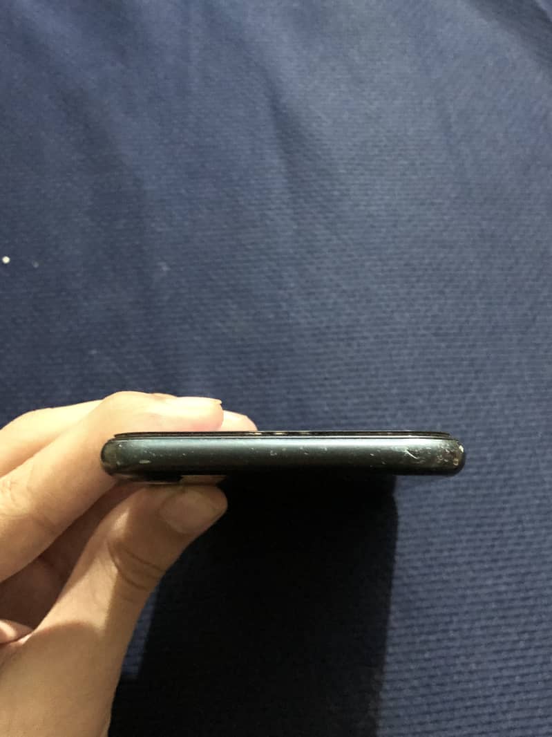 Apple iPhone 7 2