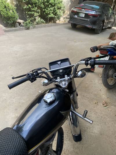 Honda 125s special Edition Geniun Color Red