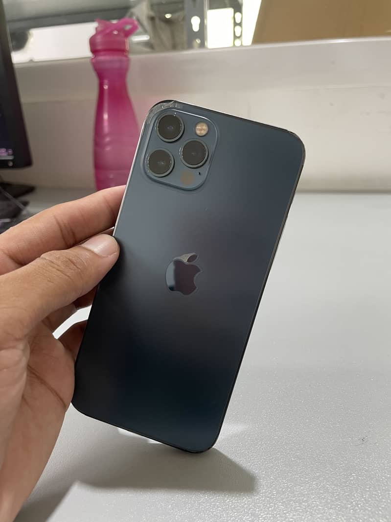 Apple iPhone 12 Pro 3