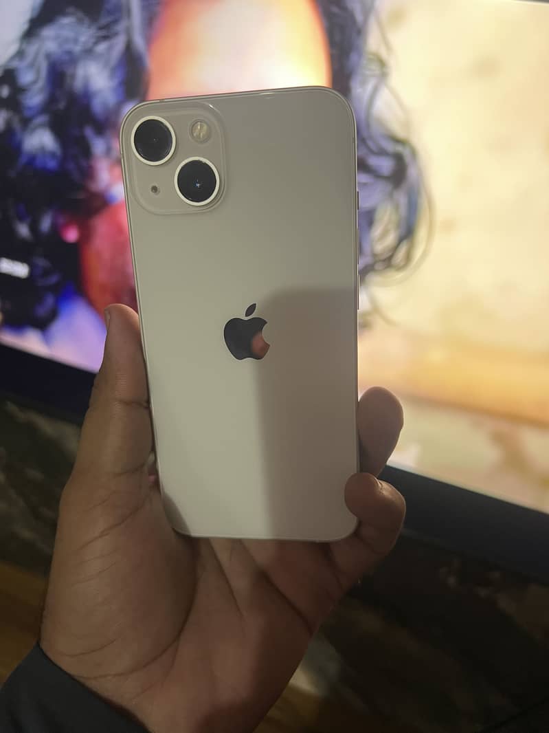 Apple iPhone 13 6