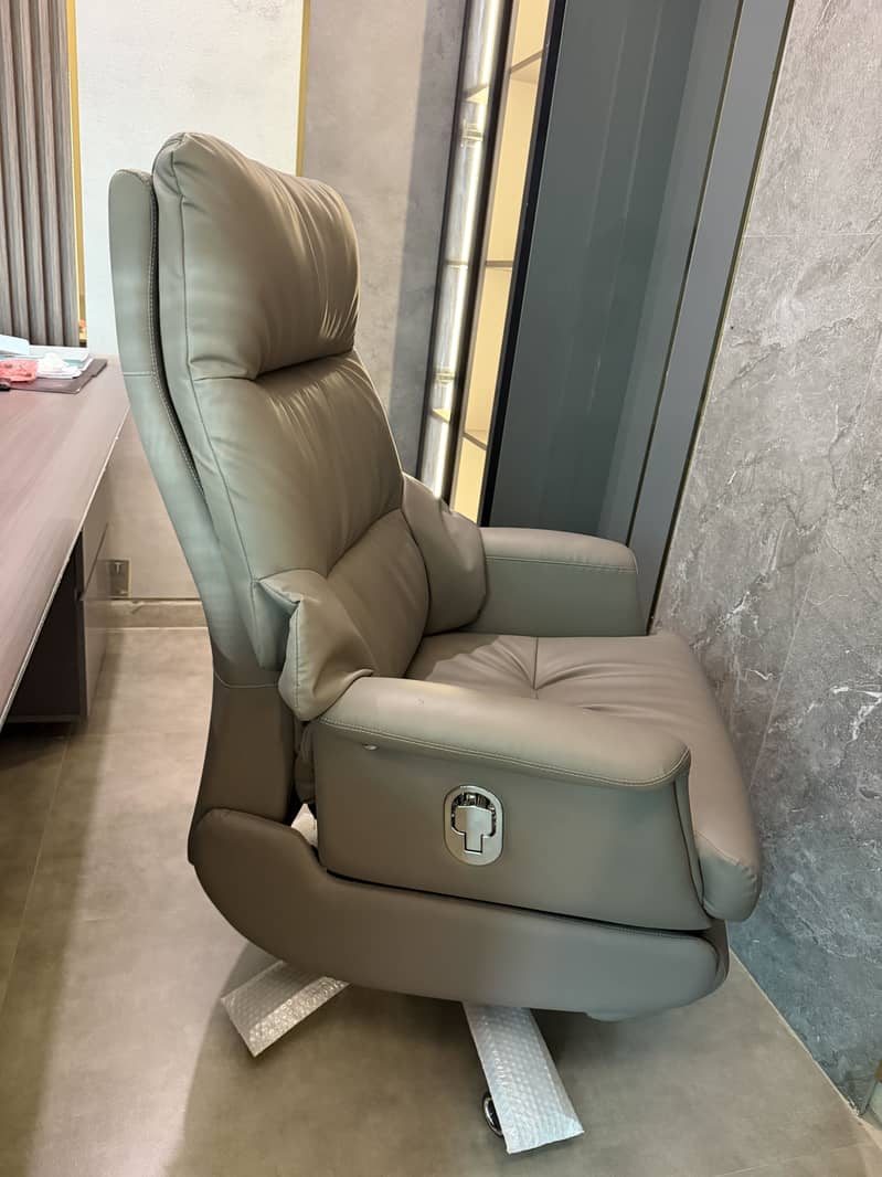 Executive chair 1