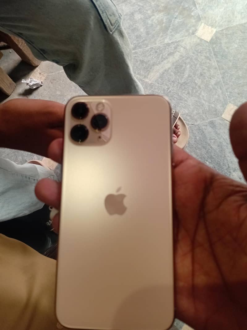Apple iPhone 11 Pro 1