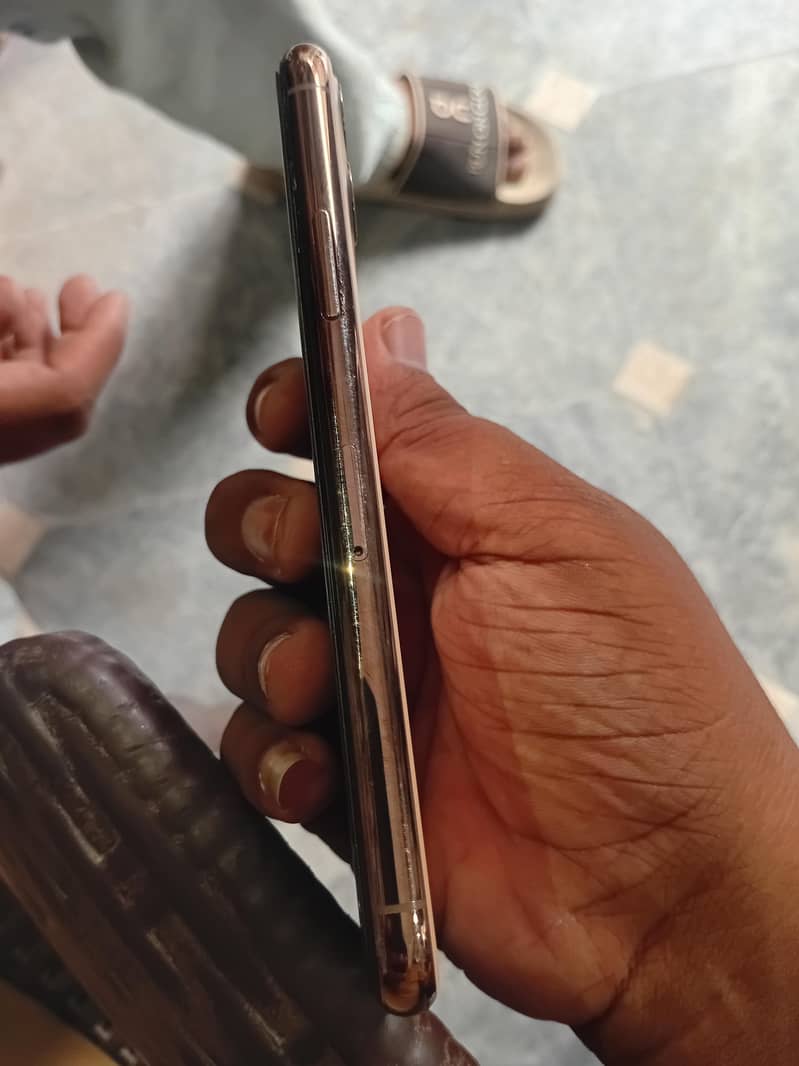 Apple iPhone 11 Pro 2