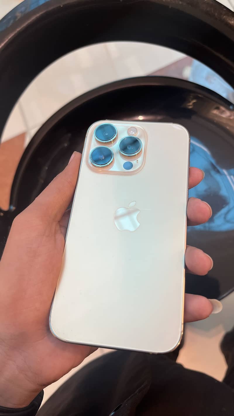 Apple iPhone 14 Pro 3
