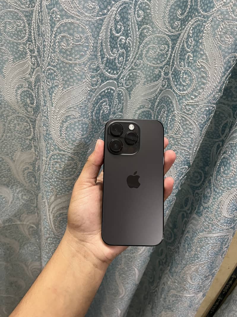 Apple iPhone 14 Pro 0