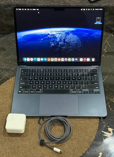 MacBook Air M2 | 8GB RAM | 256GB SSD | 13.6" | Midnight