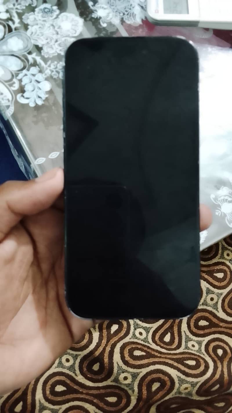 Apple iPhone 15 2