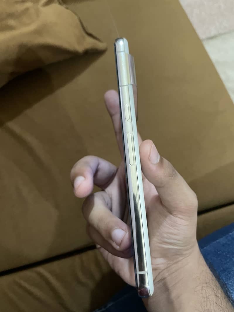 Google Pixel 8 Pro 2