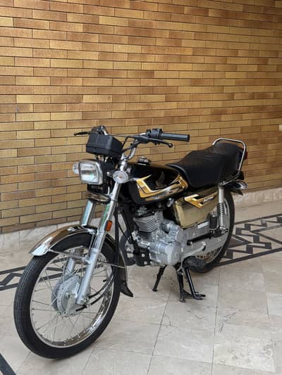 HONDA 125 SE EDITION GOLD