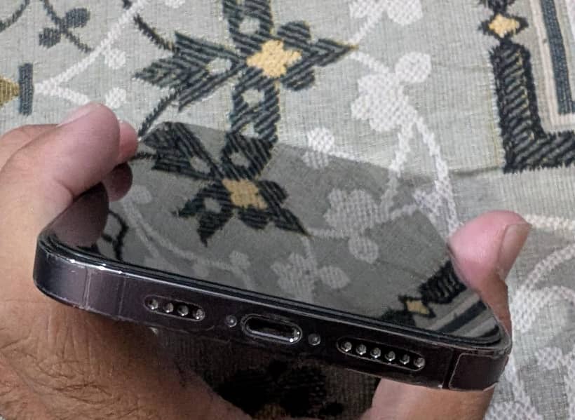 Apple iPhone 14 Pro Max 3