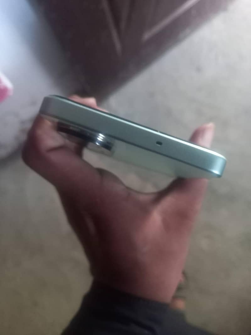 Realme C67 5