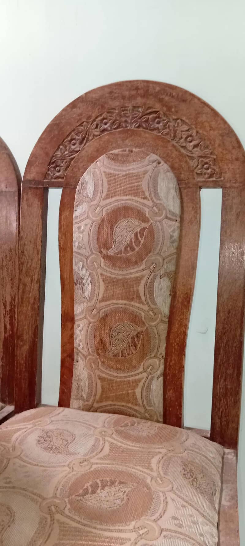 6 seater dining table 1