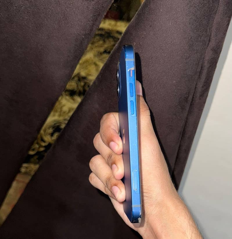 Apple iPhone 12 2