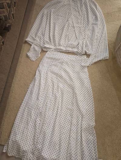 SKIRT SET. SHIRT AND SKIRT FOR ONLY 6K BRAND NEW