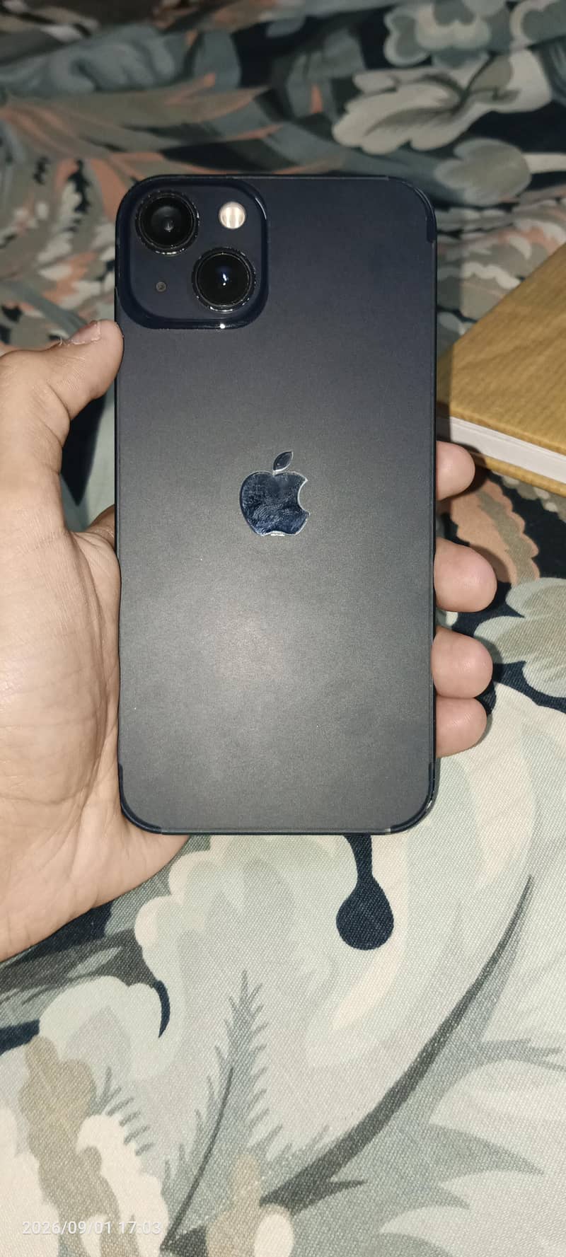 Apple iPhone 13 0