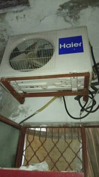 Hair split Ac very good condition 1.5 ton