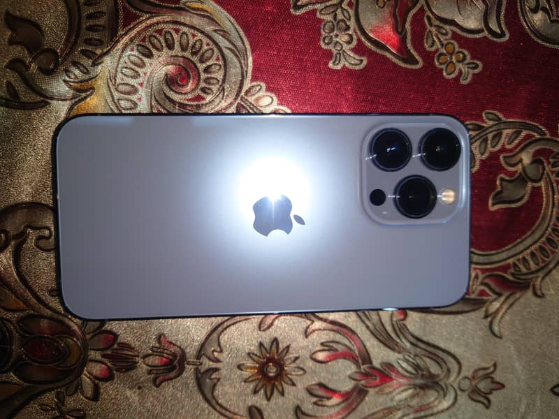 Apple iPhone 13 Pro 0