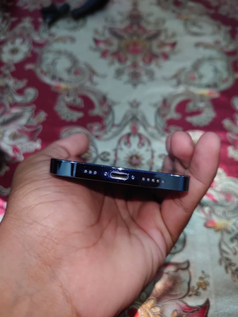 Apple iPhone 13 Pro 2