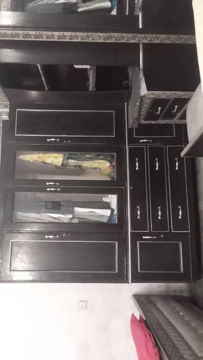 wooden 4 door almari wardrobe 8 x 7size