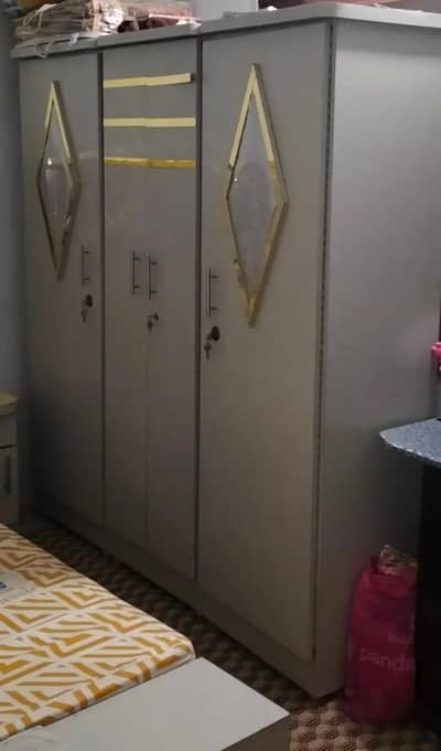 3 door Wardrobe (Almari | Almirah) For sale Condition Like New