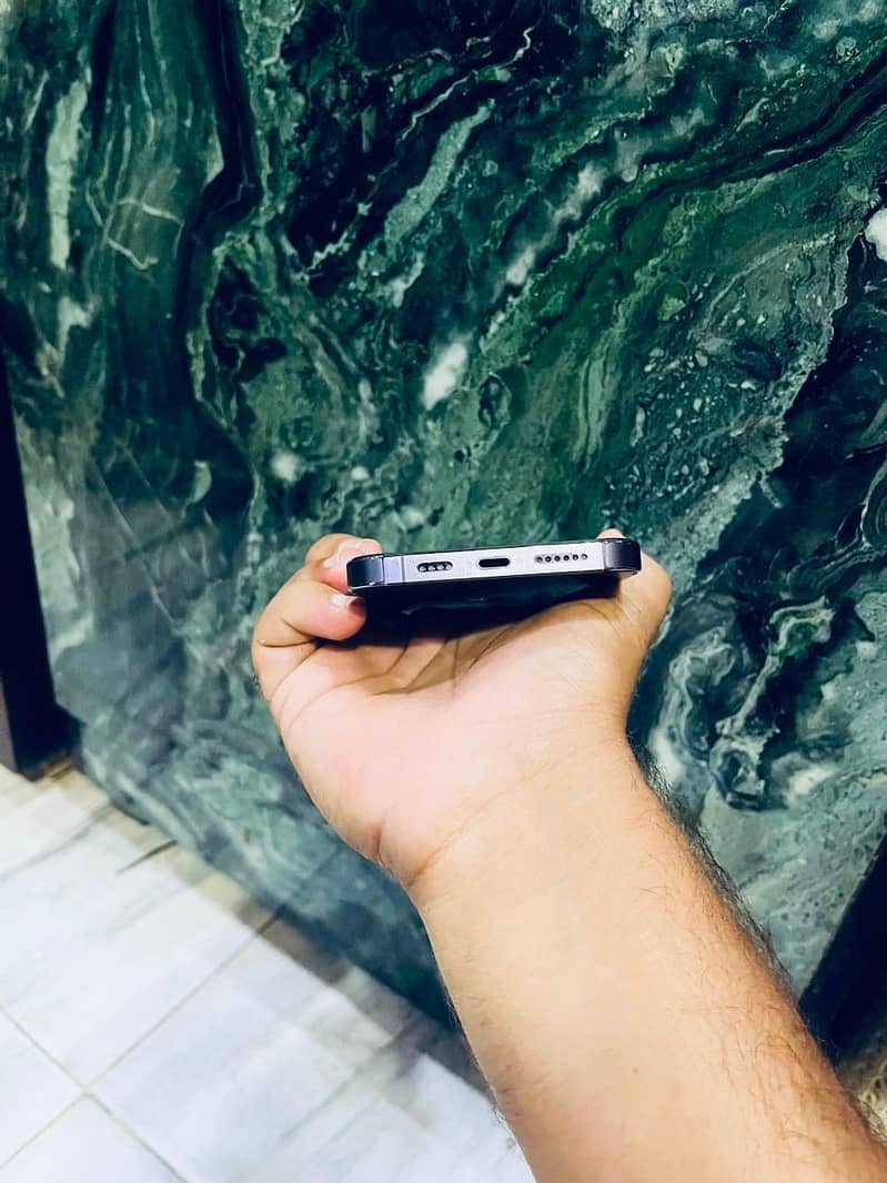 Apple iPhone 14 Pro Max 2