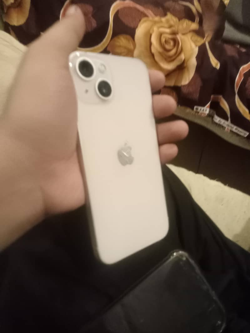 Apple iPhone 13 1