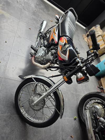 Very clean low mileage Honda 125 for sale