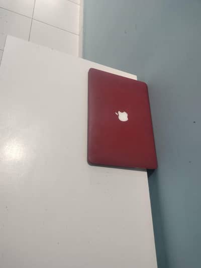 Air 2017/Core i5 /8GB RAM /128GB SSD/13-Inch /With Box