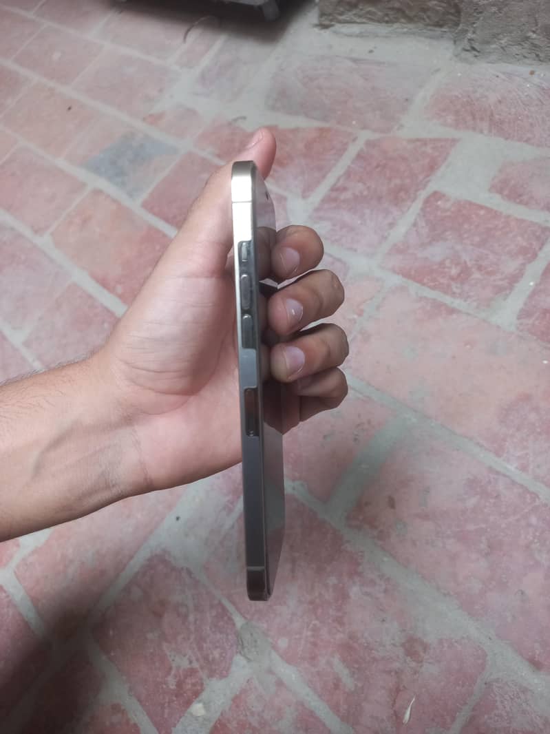 Apple iPhone 12 Pro Max 3