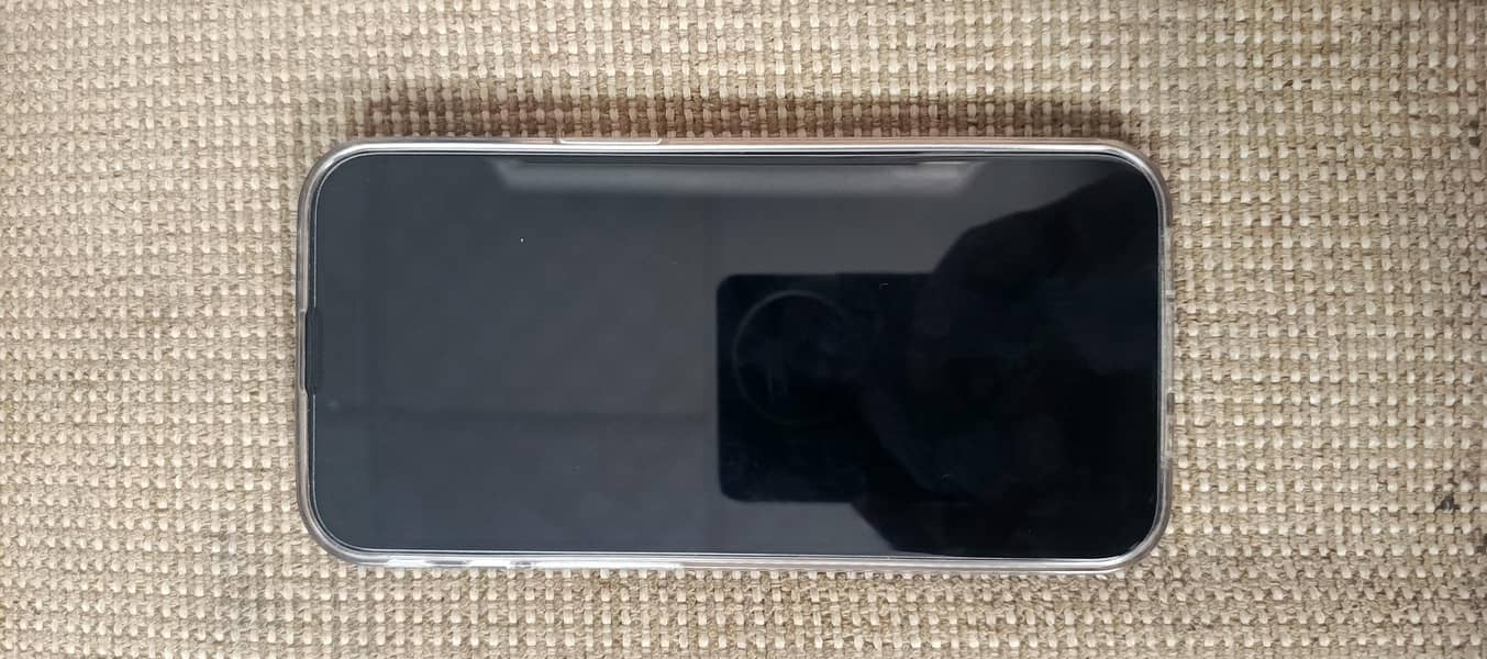 Apple iPhone 13 0